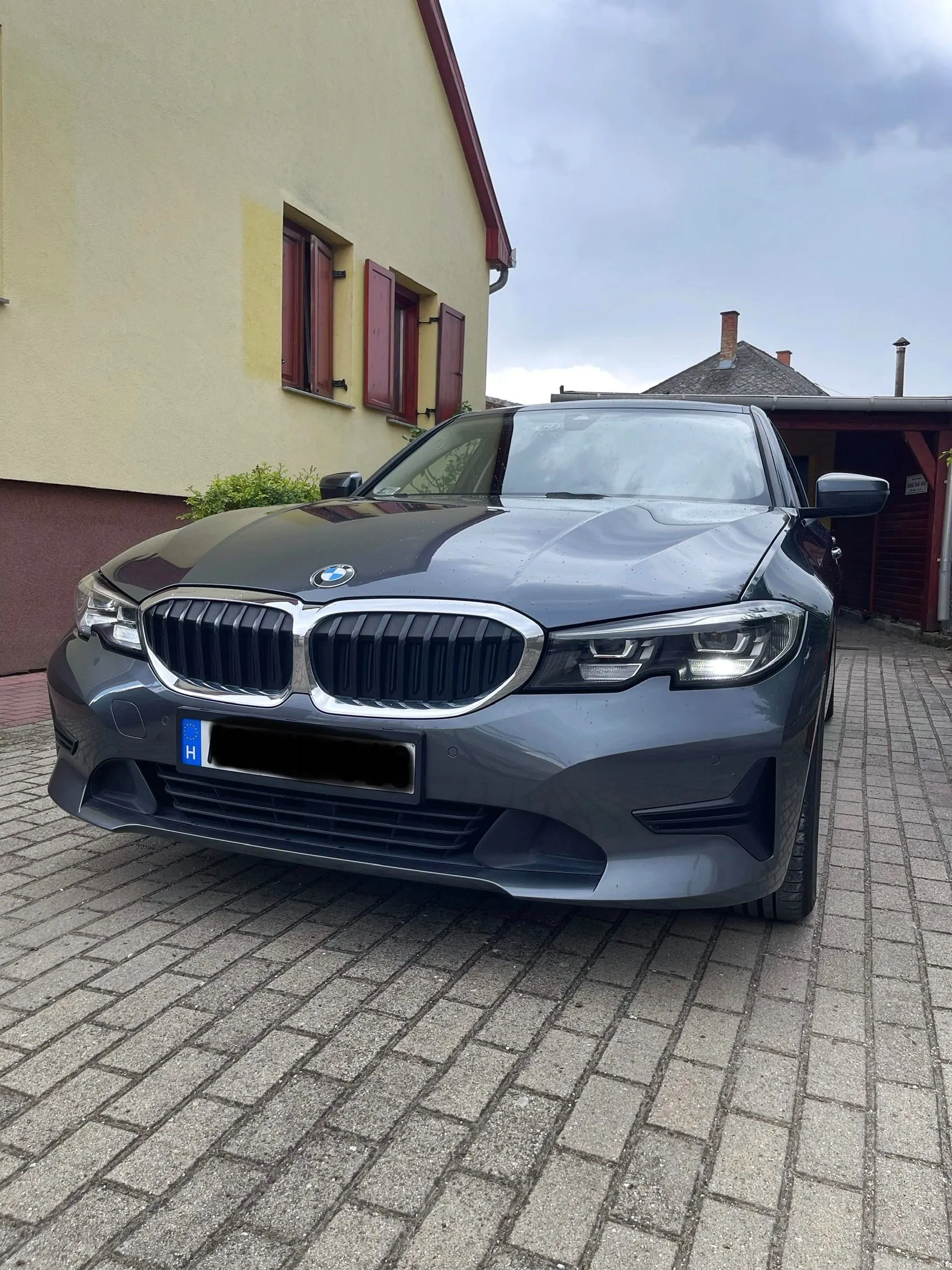 BMW G20 318D (7. fotó)