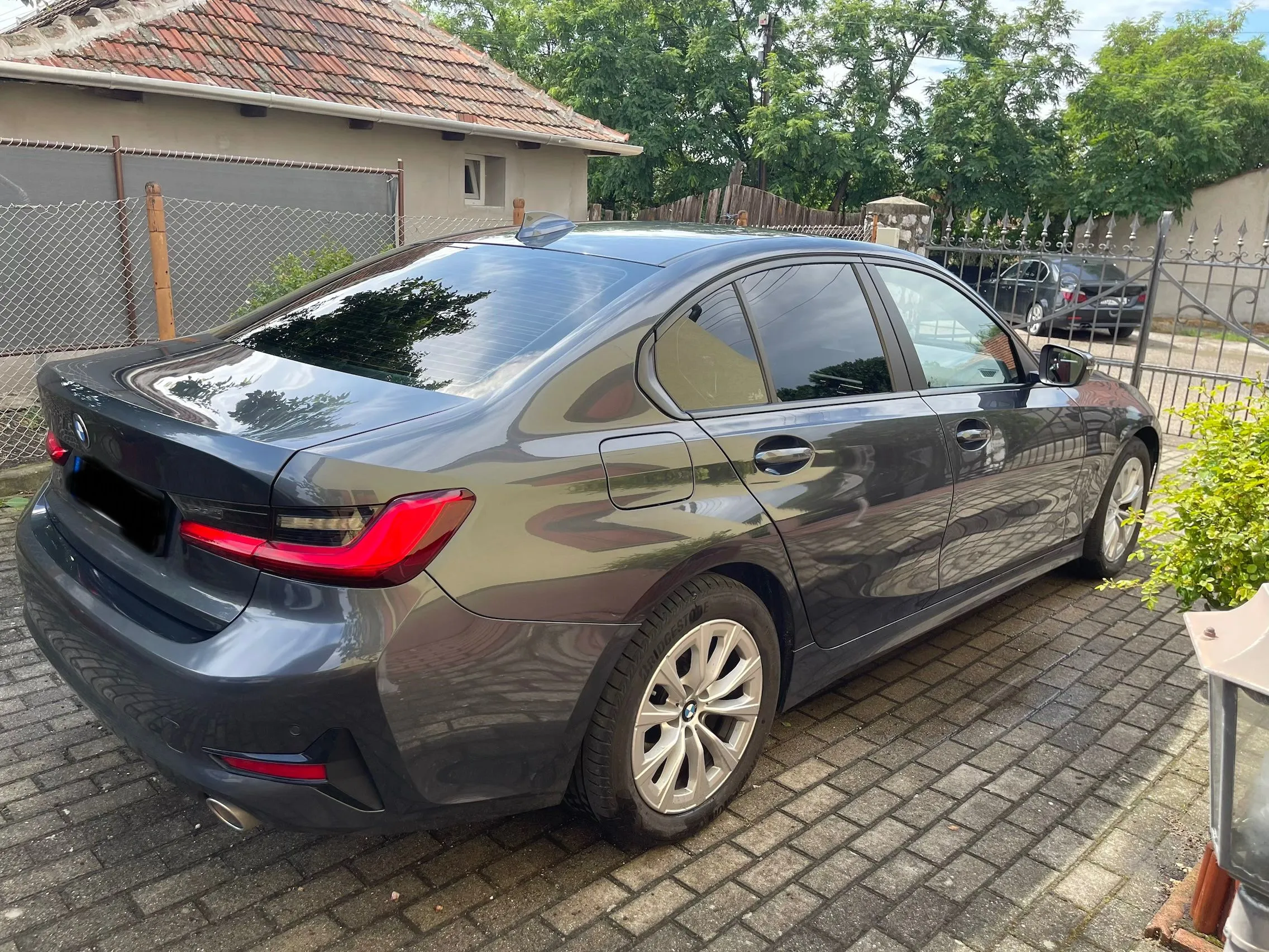 BMW G20 318D (3. fotó)