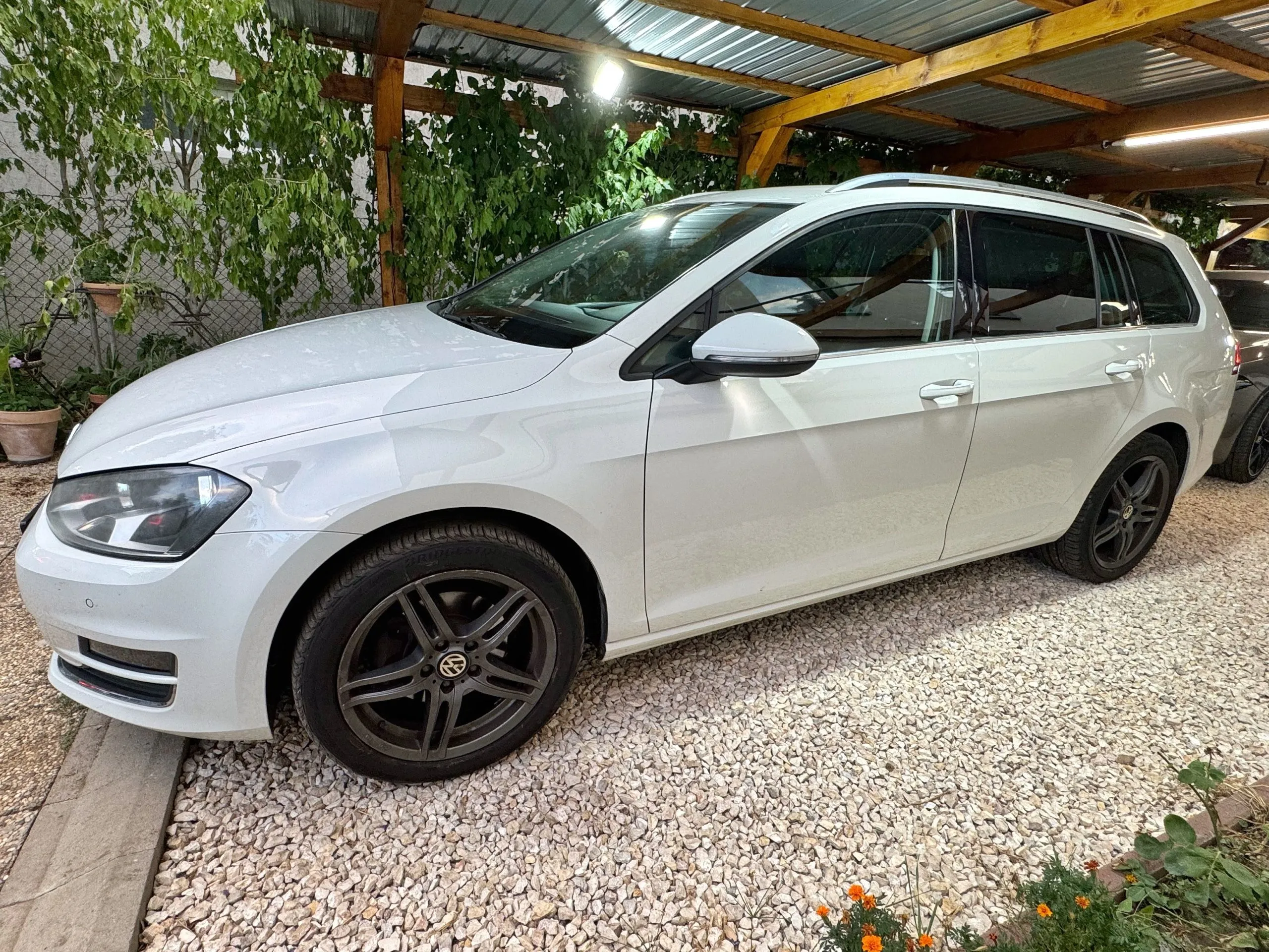 Volkswagen Golf Highline 1.6 Tdi (13. fotó)