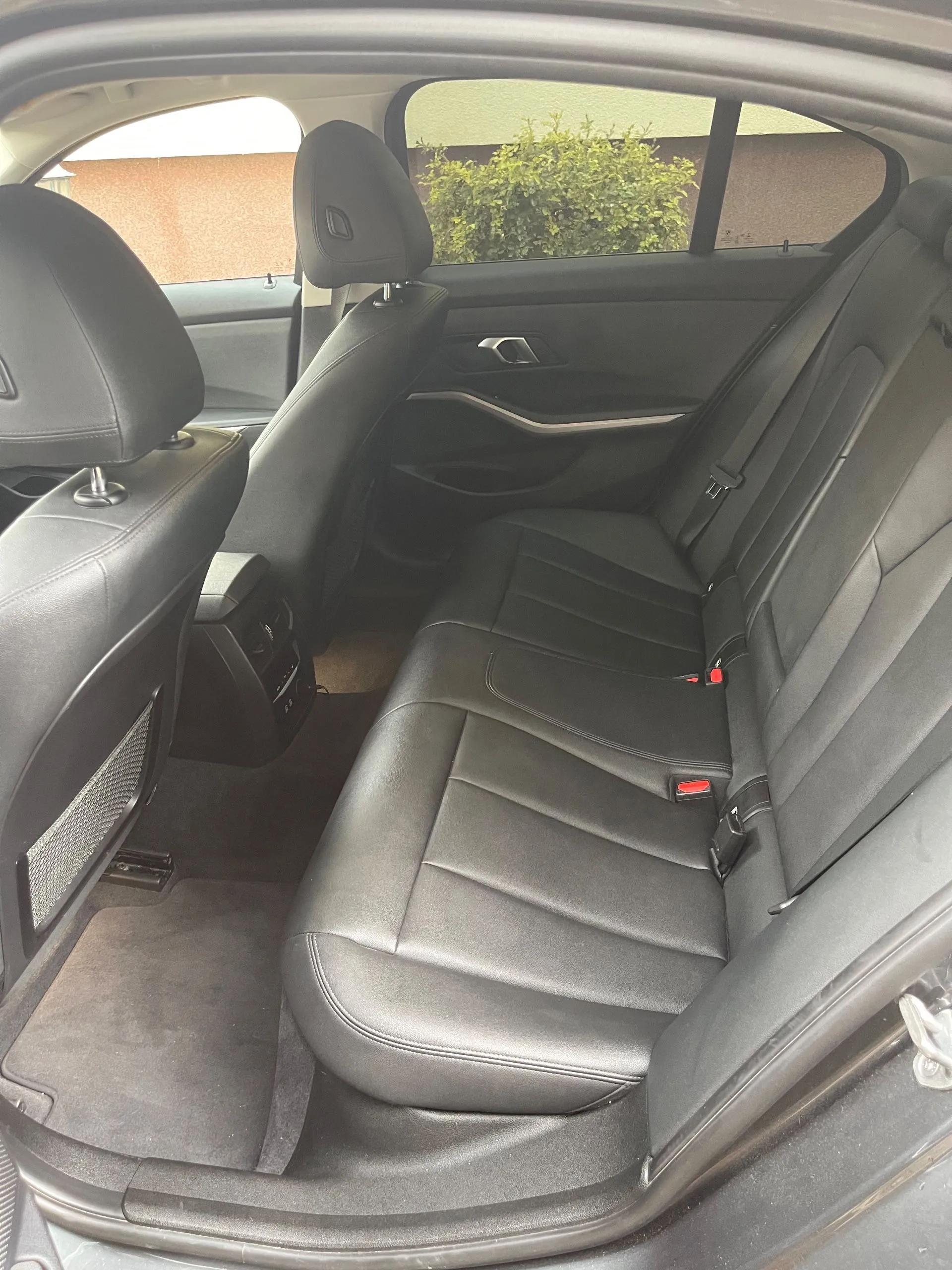 BMW G20 318D (6. fotó)