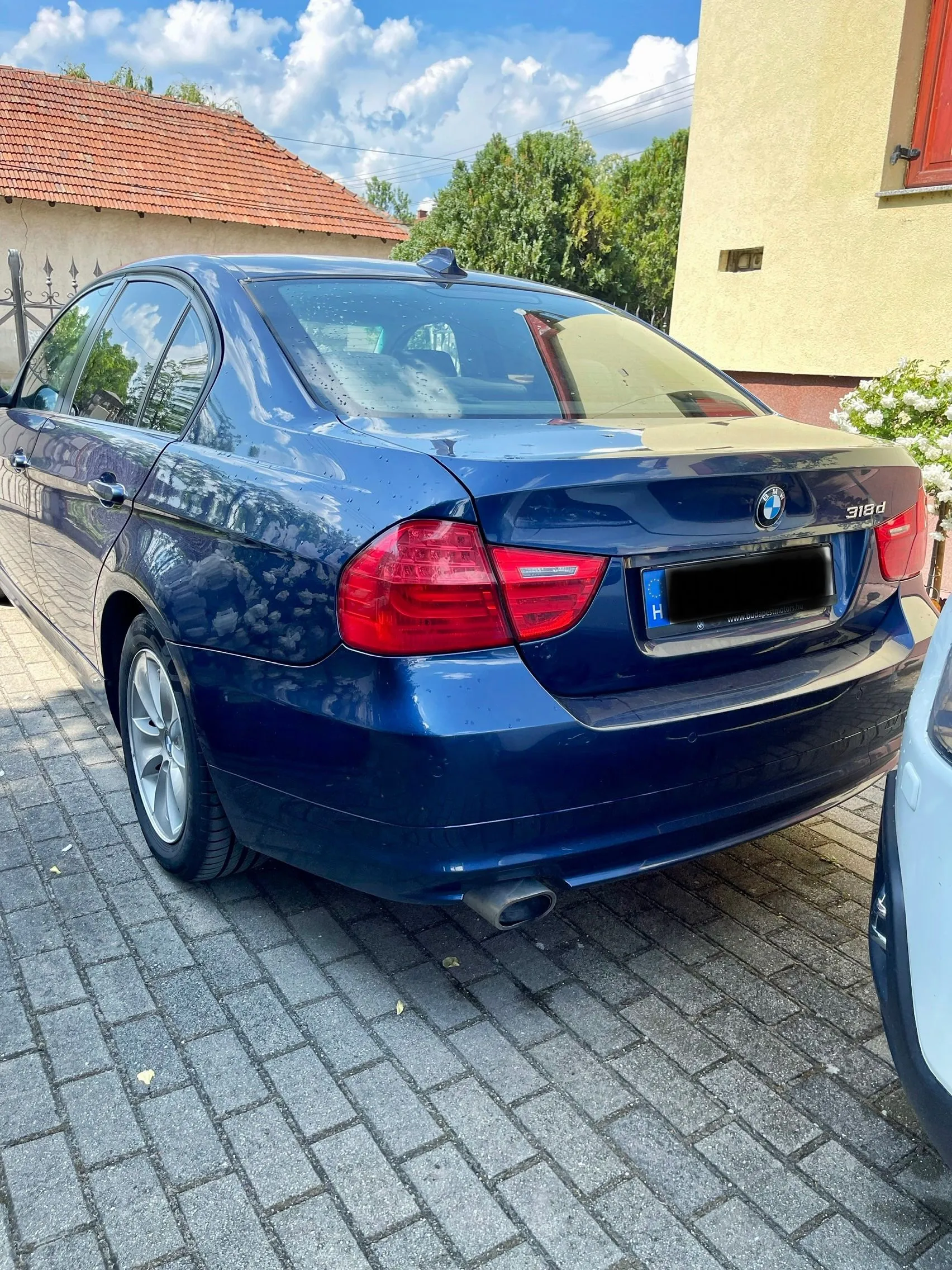 BMW E90 318d (7. fotó)